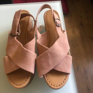 AEO Faux Pink Suede Wedge Sandals